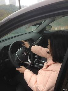 外国媳妇秀国产车视频,惊艳不已，感叹中国汽车工业的崛起